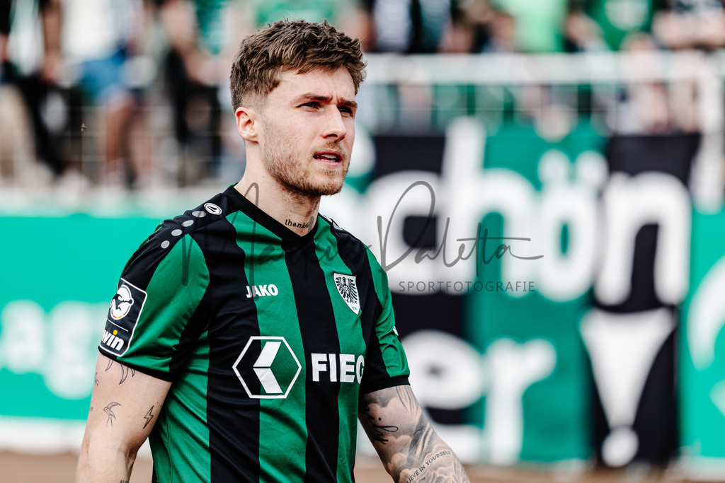 3. Liga, Saison 2023/24, 32. Spieltag: SC Preußen Münster - Jahn Regensburg | Münster, 06.04.2024: 3. Liga, 32. Spieltag, SC Preußen Münster gegen Jahn Regensburg im LVM-Preußenstadion in Münster. Foto: sportfotografie.ms | Markus Paletta - Realisiert mit Pictrs.com