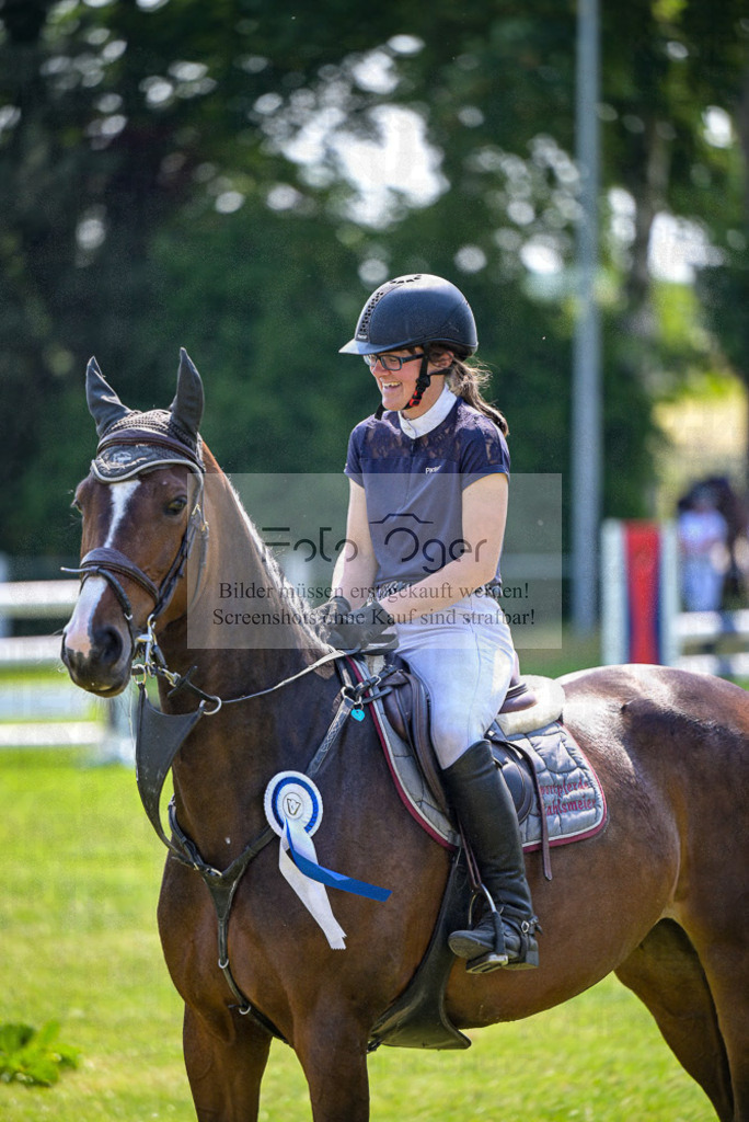 Reitturnier Voxtrup | Entdecke hochwertige Reitturnierfotos von Foto Oger. Professionell, emotional und authentisch – jetzt Lieblingsmomente im Shop bestellen.Deutschlandweite Turnierfotografie. - Realisiert mit Pictrs.com