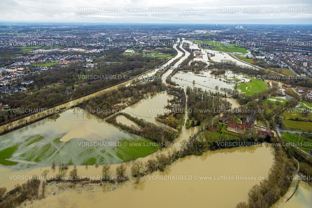 Hamm231201171 | Luftbild vom Hochwasser der Lippe, Weihnachtshochwasser 2023, Fluss Lippe tritt nach starken Regenfällen über die Ufer, Überschwemmungsgebiet Lippeaue am Schloss Heessen, Stadtbezirk Heessen, Hamm, Ruhrgebiet, Nordrhein-Westfalen, Deutschland