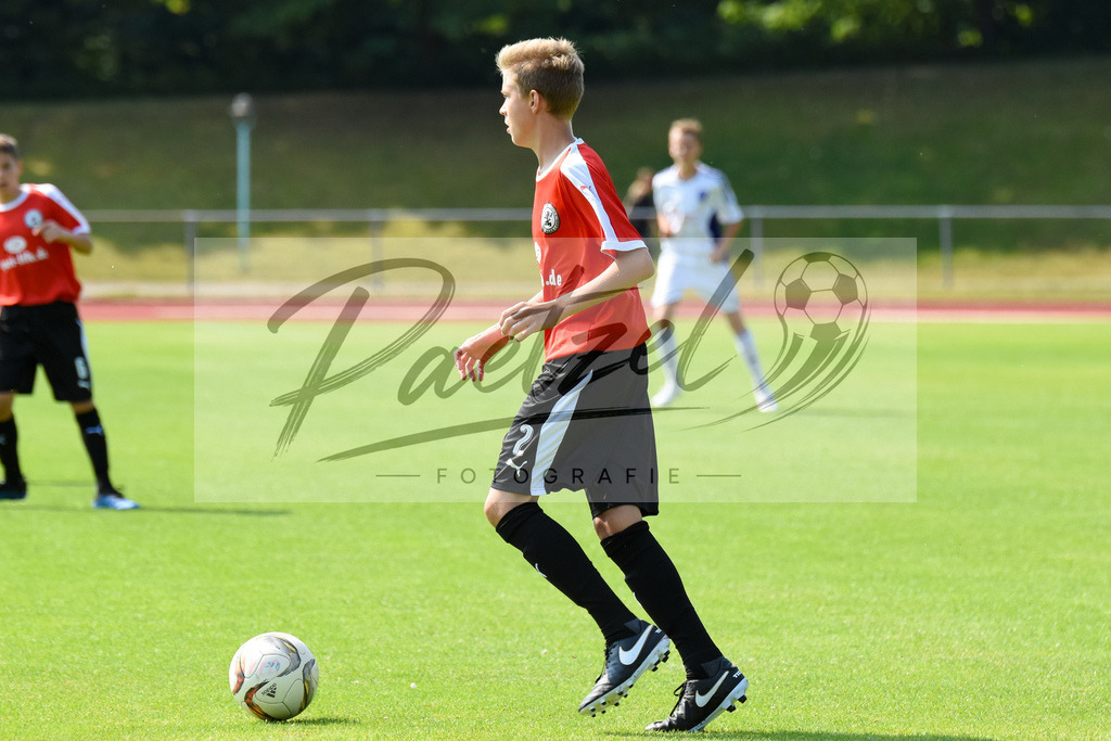20180722_OSNCAL_0004 | Fußball, C-Junioren :   beim Testspiel zwischen VfL Osnabrück U15 vs. JFV Calenberger Land U15 am 22.07.2018 im Sportpark Illoshöhe in Osnabrück, Deutschland.(Foto von Nico Paetzel) - Realisiert mit Pictrs.com