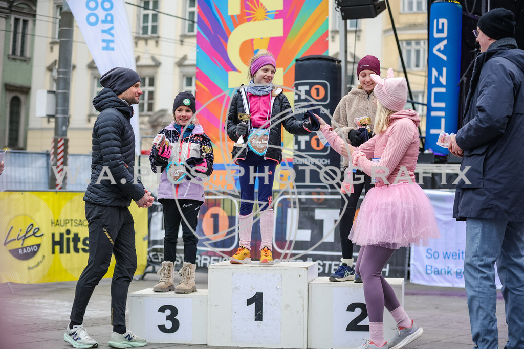 SILVESTERLAUF LINZ 25 | Linz, AUSTRIA, 31. Dezember 25, TRIRUN SILVESTERLAUF LINZ 25 , Image shows: 
Photo: WAPICS / BINDER Manuel