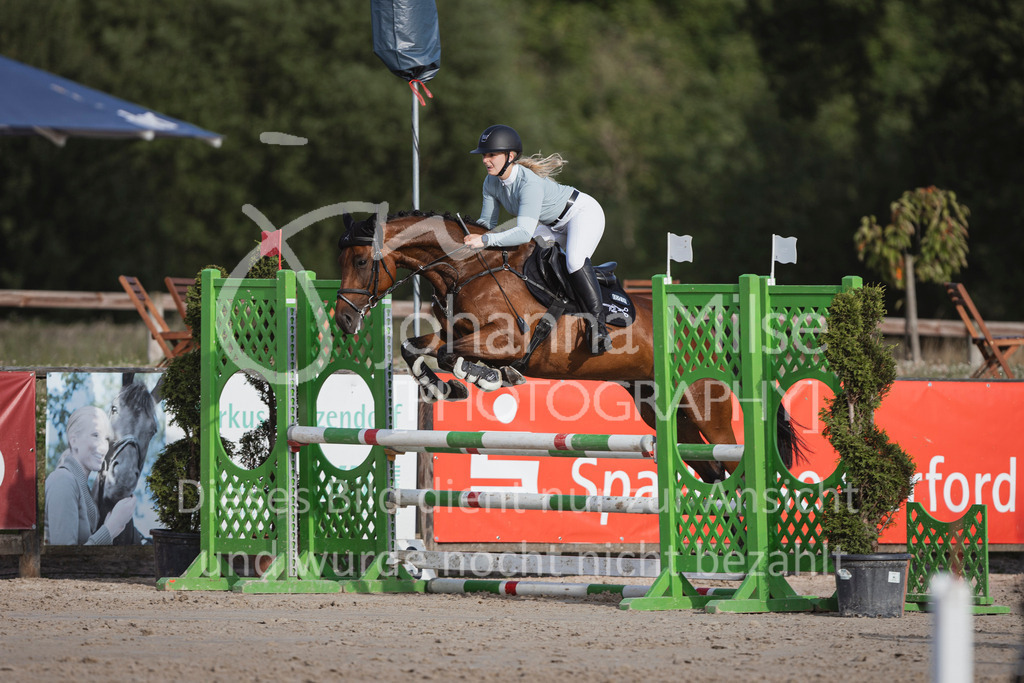 240629_LüPfSpTa_Stil-A-526 | Deine schönsten Turniermomente als professionelle Fotos! Entdecke hochwertige Pferdesport-Fotografie im Online-Shop. Jetzt Fotos finden & bestellen!