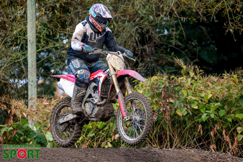 OpenTrack2024_Sonntag_Hobbyfahrer_060 | Bildergalerie von Sport-Ereignissen aber auch von weiteren spannenden Dingen - nicht nur vom Niederrhein. In Anlehnung an den bekannten Spruch von Hanns Dieter Hüsch heißt das Motto: "Niederrhein ist überall".  - Realisiert mit Pictrs.com