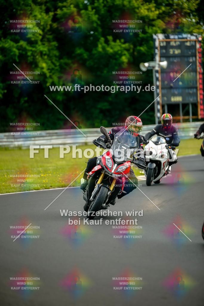 VBK-4617 | Hier findet Ihr Bilder von Touristenfahrten auf der Nürburgring Nordschleife oder von anderen Veranstaltungen die ich besucht habe. Viel Spass beim Durch Schauen 