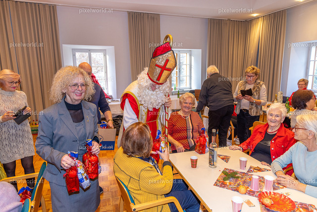 Der Nikolaus beim Seniorenbund | Bildershop von pixelworld.at - Realisiert mit Pictrs.com