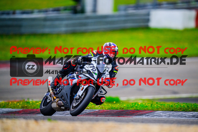 MaZZes_FotoMatrix_240910_6007705_0026 | GRUEN