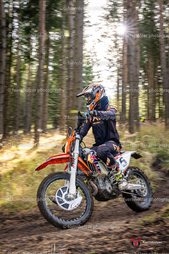 fuernholzer_251026-C1-150 | Fotografische Impressionen von der Red Stag Enduro Extreme by fuernholzer-photography.com. Endurosport in Österreich fotografisch festgehalten von fuernholzer. Auftragsfotografie für Private, Gewerbefotos und Industriefotografie. Eventfotografie, Sportfotografie und Motorsportfotografie. Anbieter von Fotoworkshops, Fototraining, fotografischen Vorträgen und Fotoseminaren.