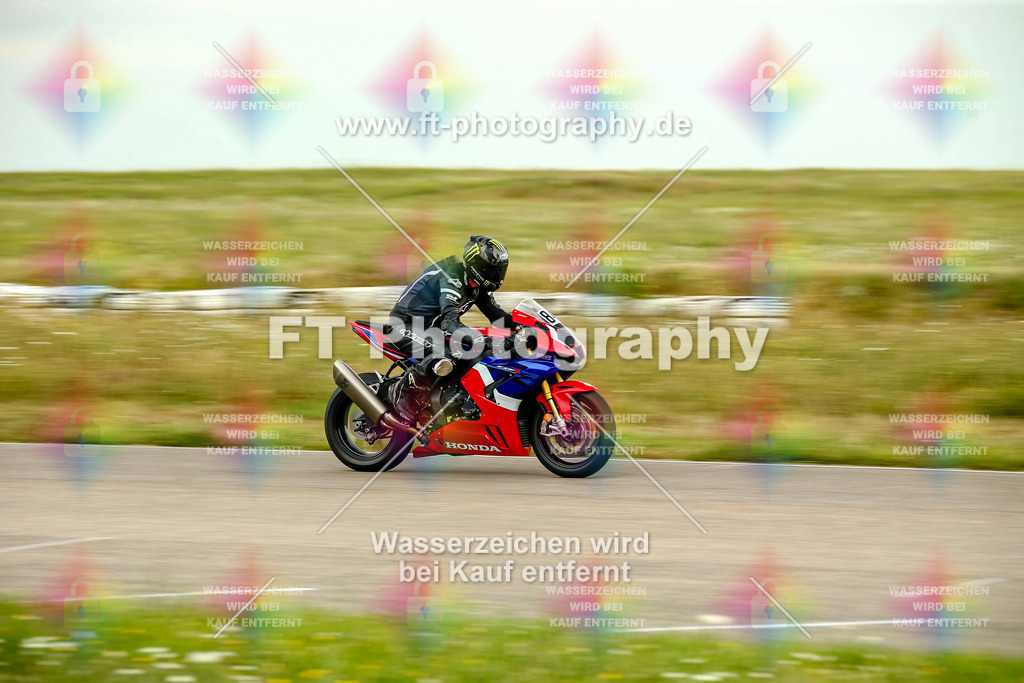 Chambley Juli-1225 | Hier findet Ihr Bilder von Touristenfahrten auf der Nürburgring Nordschleife oder von anderen Veranstaltungen die ich besucht habe. Viel Spass beim Durch Schauen 