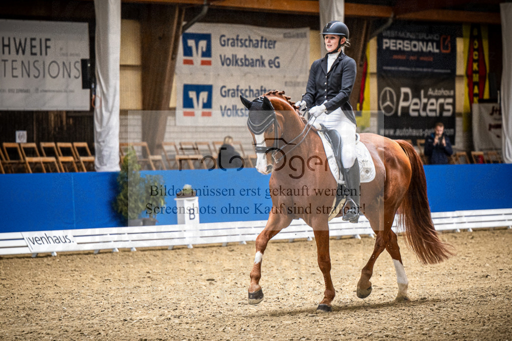 DOS_1717 | Entdecke hochwertige Reitturnierfotos von Foto Oger. Professionell, emotional und authentisch – jetzt Lieblingsmomente im Shop bestellen.Deutschlandweite Turnierfotografie. - Realisiert mit Pictrs.com