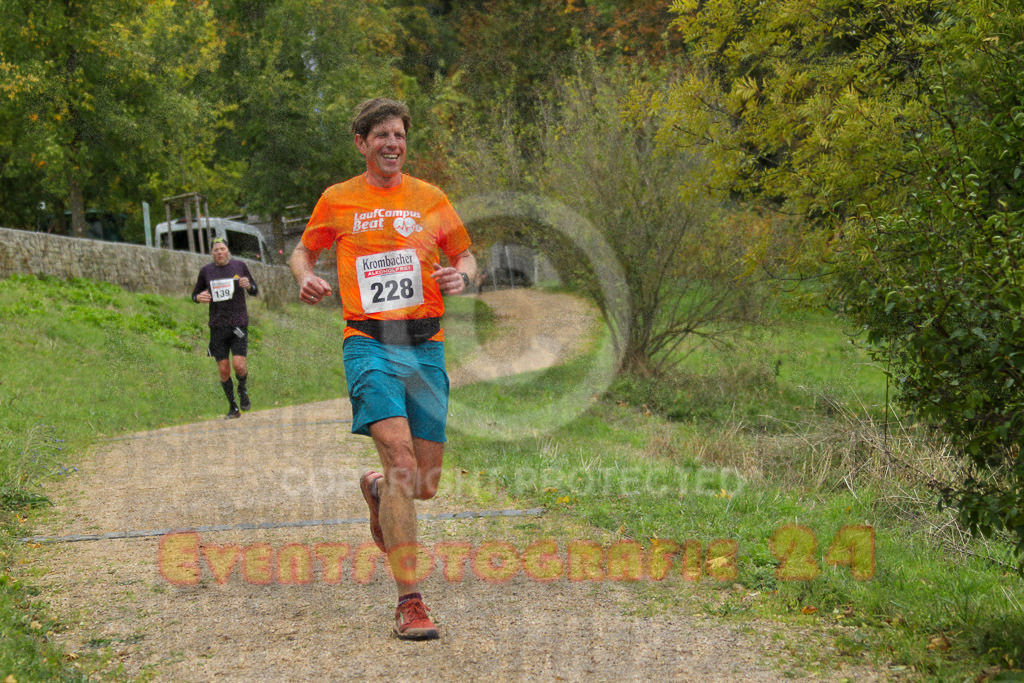 231029_1205_EV4_2898 | Sportfotografie im Rhein-Sieg Kreis, Köln, Bonn, NRW, Rheinland Pfalz, Hessen, etc. Unser Tätigkeitsfeld umfasst den Laufsport vom Volkslauf über den Marathon, Duathlon, Triathon bis zum Ultralauf wie Kölnpfad Ultra oder Schindertrail.