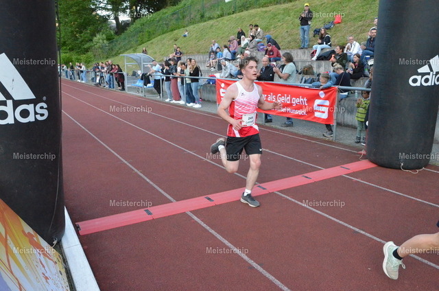 19-24-39_ | Meisterchip Fotoshop - Realisiert mit Pictrs.com