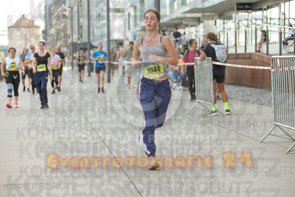 250920_1455_EX1_8244 | Sportfotografie im Rhein-Sieg Kreis, Köln, Bonn, NRW, Rheinland Pfalz, Hessen, etc. Unser Tätigkeitsfeld umfasst den Laufsport vom Volkslauf über den Marathon, Duathlon, Triathon bis zum Ultralauf wie Kölnpfad Ultra oder Schindertrail.