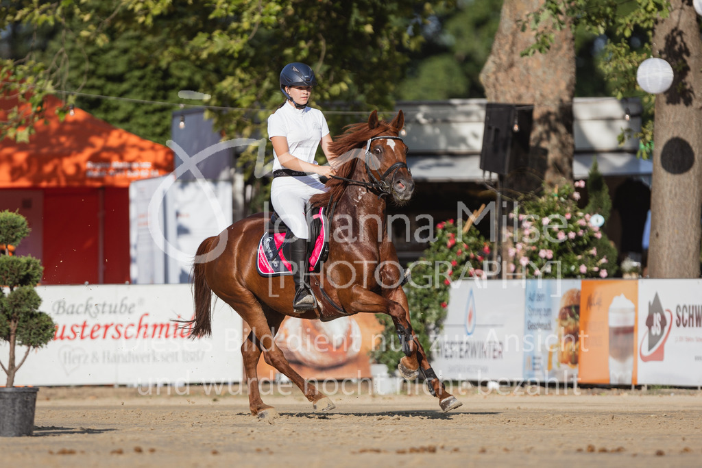 220825_Delbrueck_PonyTrophy-225 | Deine schönsten Turniermomente als professionelle Fotos! Entdecke hochwertige Pferdesport-Fotografie im Online-Shop. Jetzt Fotos finden & bestellen!