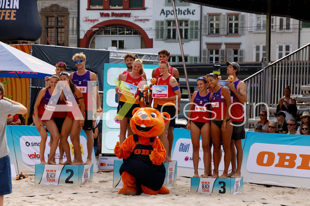 Obi BeachTour 2026 - Basel | BASEL, SWITZERLAND - JULY 19: MURIEL BOSSART (SUI) and LINDA ABBÜHL (SUI), ELENA CSONTOS (SUI) and FANNY DEECKE (SUI), ZOÉ FLÜCKIGER (SUI) and NADINE DEMIERRE (SUI), LEO DILLIER (SUI) and LUC EMANUEL FLÜCKIGER (SUI), FLORIAN BREER (SUI) and MATHIS KÄLIN (SUI), SIMON HAGENBUCH (SUI) and YVES HAUSSENER (SUI) during the Obi BeachTour 2026 celebration at Barfüsserplatz on July 19, 2026 in Basel, Switzerland. - Realisiert mit Pictrs.com