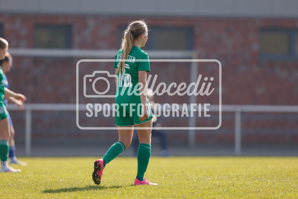 Fußball I Frauen I Saison 2025-2026 I Oberliga Niedersachsen I 17. Spieltag I TuS Lutten - BW Hollage-110 | realhellocedii - Realisiert mit Pictrs.com