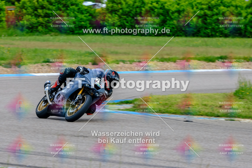 MotoTeam-8818 | Hier findet Ihr Bilder von Touristenfahrten auf der Nürburgring Nordschleife oder von anderen Veranstaltungen die ich besucht habe. Viel Spass beim Durch Schauen 