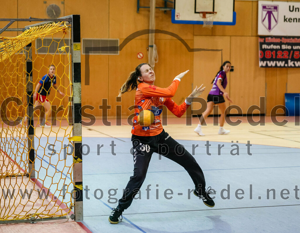 2023-10-14_092_SpVgg_Altenerding_gegen_HSG_Freising_Neufahrn_Damen | Erding, Deutschland, 14.10.2023:
Handball, Bezirksliga Frauen Altbayern 2023 / 2024, 3. Spieltag, SpVgg Altenerding II gegen HSG Freising-Neufahrn II, Endergebnis: 23:28

Torfrau Anna-Lena Schmitt (SpVgg Altenerding, #30)

Foto: Christian Riedel / fotografie-riedel.net