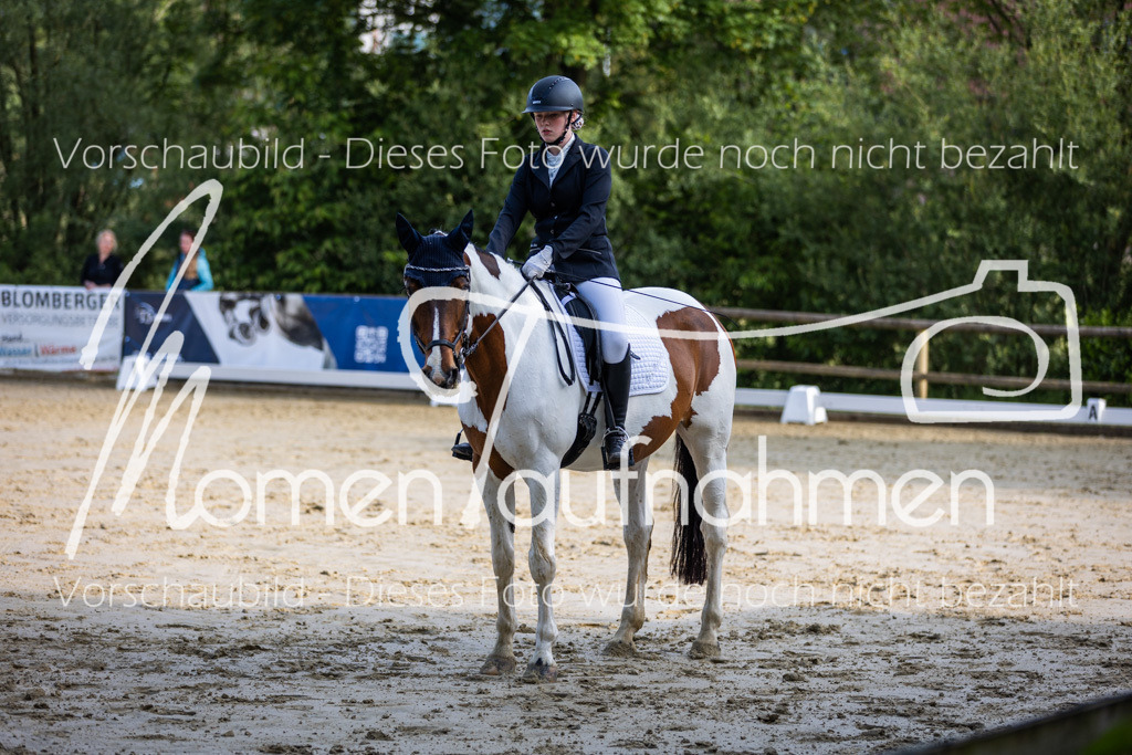 Donop24-A-Dre-033 | MomenTaufnahmen Pferdesportfotos