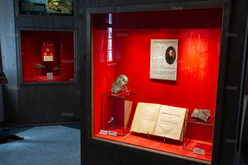 Bergbau-Museum Innen _fatzi_20230908-144420 | Fatzi Bilder-Archiv! 
Die Bilder sind für private Nutzung lizenzfrei. Die kommerzielle Nutzung ist möglich und erwünscht, jedoch bitte ich um vorherige Kontaktaufnahme per E-Mail (info@fatzi.at) oder unter +43 650 7828269 - Realisiert mit Pictrs.com