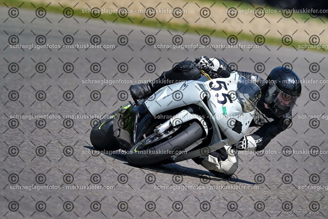 26BT02-1736 | markuskiefer.com - Realisiert mit Pictrs.com