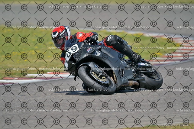 26BT02-1970 | markuskiefer.com - Realisiert mit Pictrs.com
