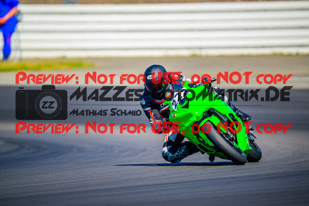 MaZZes_Fotomatrix_20250519_6007705_9082 | GELB