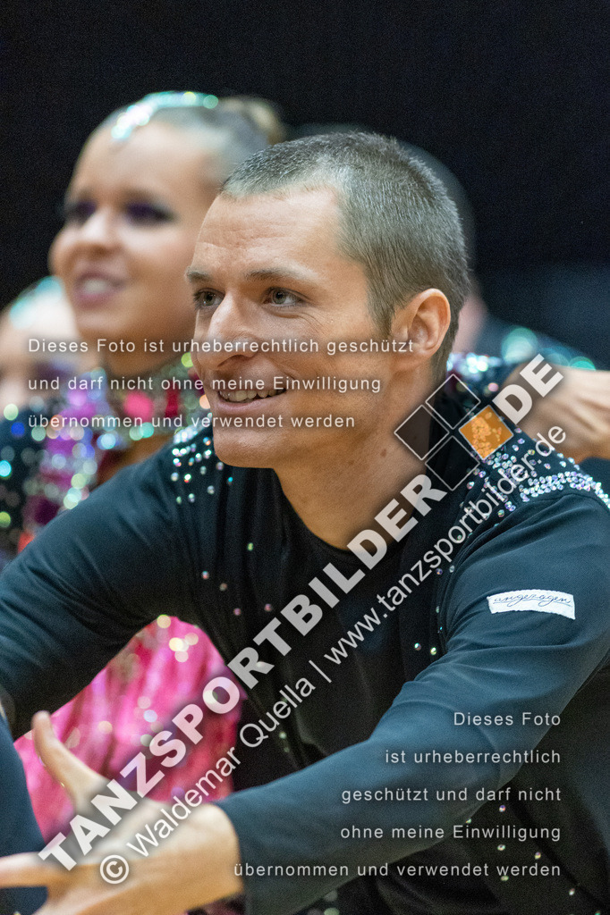 20230114-01909 | Hier finden Sie Tanz Bilder vom Latein und Standard Formationen tanzen. Sportbilder vom Tanzsport. Schöne Fotos und von Weltmeisterschaft, Europameisterschaft, Bundesliga, Regionalliga, Oberliga und Landesliga sowie von GOC Stuttgart, DanceComp, WM Bremen