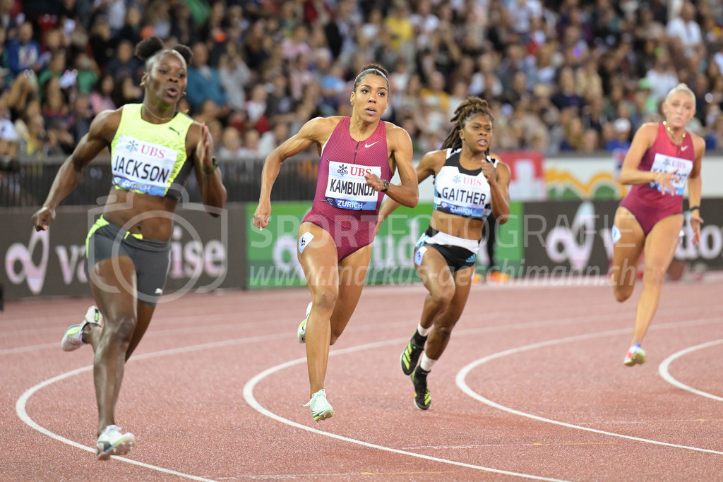Leichtathletik: Weltklasse Zürich | 08.09.2022, Zürich, Letzigrund, Leichtathletik: Weltklasse Zürich, KAMBUNDJI Mujinga (SUI) im 200m-Lauf der Frauen, links JACKSON Shericka (JAM) und rechts GAITHER TyNia (BAH). - Realisiert mit Pictrs.com