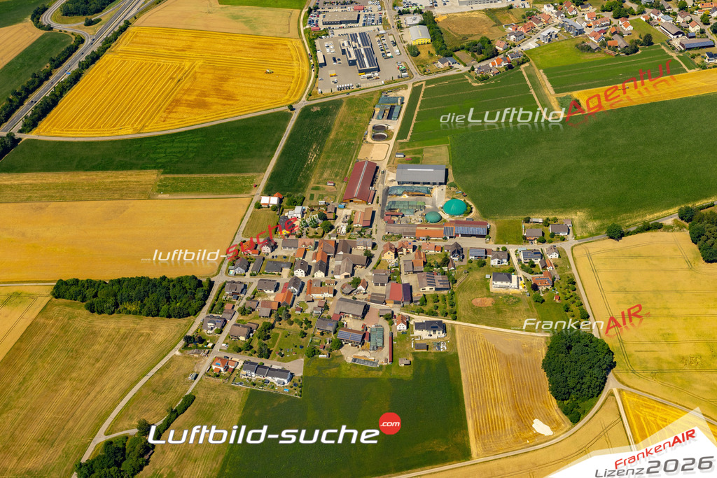 Die Luftaufnahme Irlach - Wackersdorf wurde 2022 vom Flugzeug aus (keine Drohne) erstellt. Hohe Auflösung -für große Poster und Wandbilder geeignet - Garantiert!