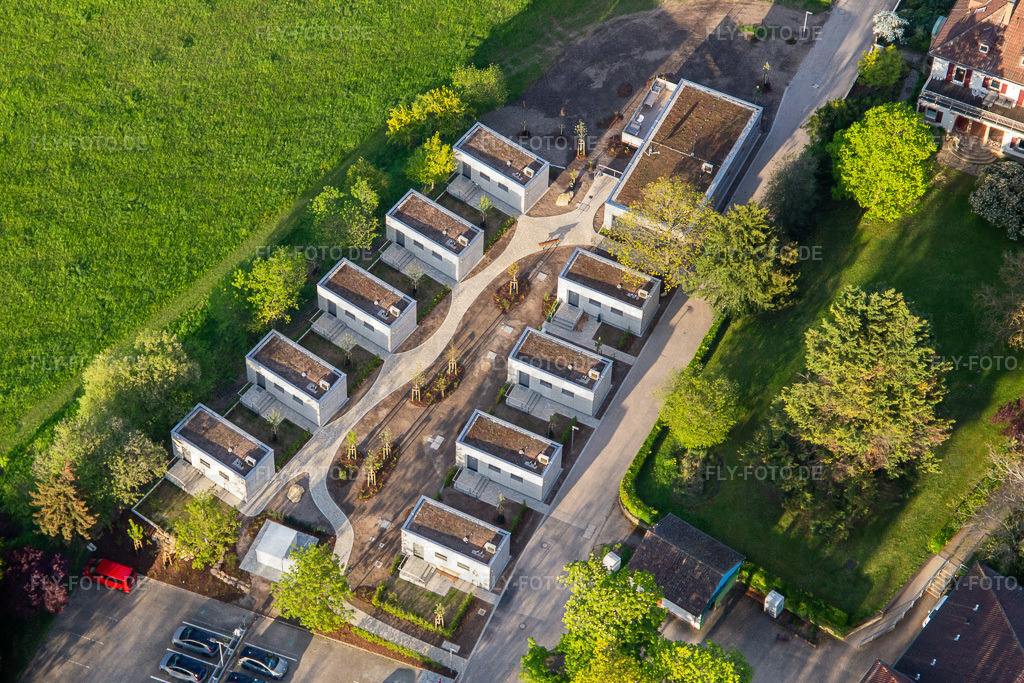 Pfalzklinikum für Psychiatrie und Neurologie "Landeck" mit Abteilung für Allgemeinpsychiatrie und Abhängigkeitserkrankungen – Klinik für Psychiatrie, Psychosomatik und Psychotherapie, Klinik für Forensische Psychiatrie, Klinik für Gerontopsy | Luftbild: Pfalzklinikum für Psychiatrie und Neurologie "Landeck" mit Abteilung für Allgemeinpsychiatrie und Abhängigkeitserkrankungen – Klinik für Psychiatrie, Psychosomatik und Psychotherapie, Klinik für Forensische Psychiatrie, Klinik für Gerontopsychiatrie, Psychosomatik, und Psychotherapie, Klinik für Neurologie, Klinik für Psychiatrie, Psychosomatik und Psychotherapie, Klinik für Kinder- und Jugendpsychiatrie, Psychosomatik und Psychotherapie sowie Institutsambulanz, Psychiatrische Institutsambulanzen – Klinik für Psychiatrie, Psychosomatik und Psychotherapie www.pfalzklinikum.de in Klingenmünster im Bundesland Rheinland-Pfalz in Deutschland. Foto: IMG_140309.jpg vom 23.04.2024 durch ©2025 Werner Riehm fly-foto.de/copyright - Realisiert mit Pictrs.com