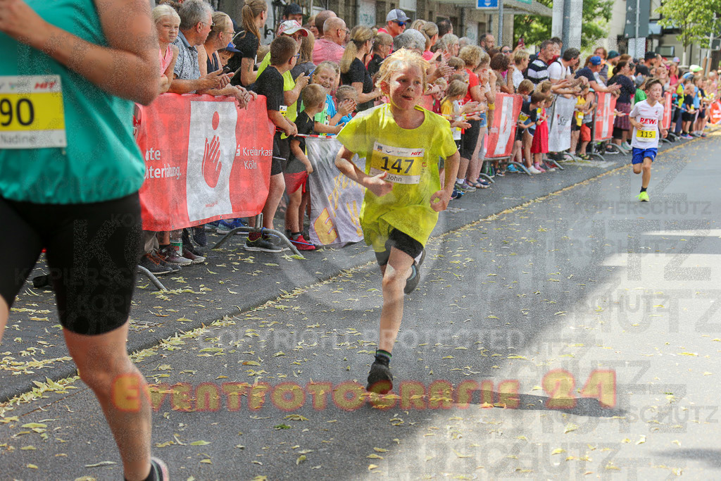 220625_1526_EX1_3246 | Sportfotografie im Rhein-Sieg Kreis, Köln, Bonn, NRW, Rheinland Pfalz, Hessen, etc. Unser Tätigkeitsfeld umfasst den Laufsport vom Volkslauf über den Marathon, Duathlon, Triathon bis zum Ultralauf wie Kölnpfad Ultra oder Schindertrail.