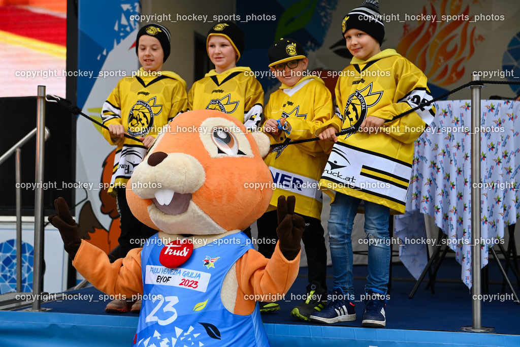 European Youth Olympic Festival EYOF 2023 Pressekonferenz | Jugendspieler EC Hornets Spittal, Olympisches Feuer, Maskottchen European Youth Olympic Festival EYOF 2023, 