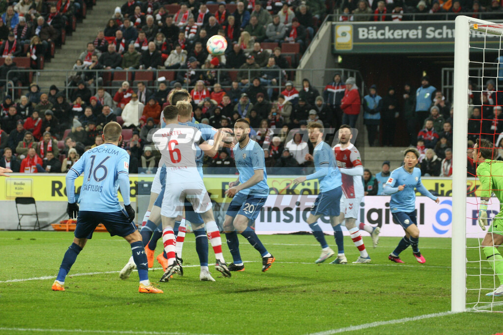 1. FC Köln - VFL Bochum | Gerangel im Strafraum - © Sportfoto-Sale (MK) - Realisiert mit Pictrs.com