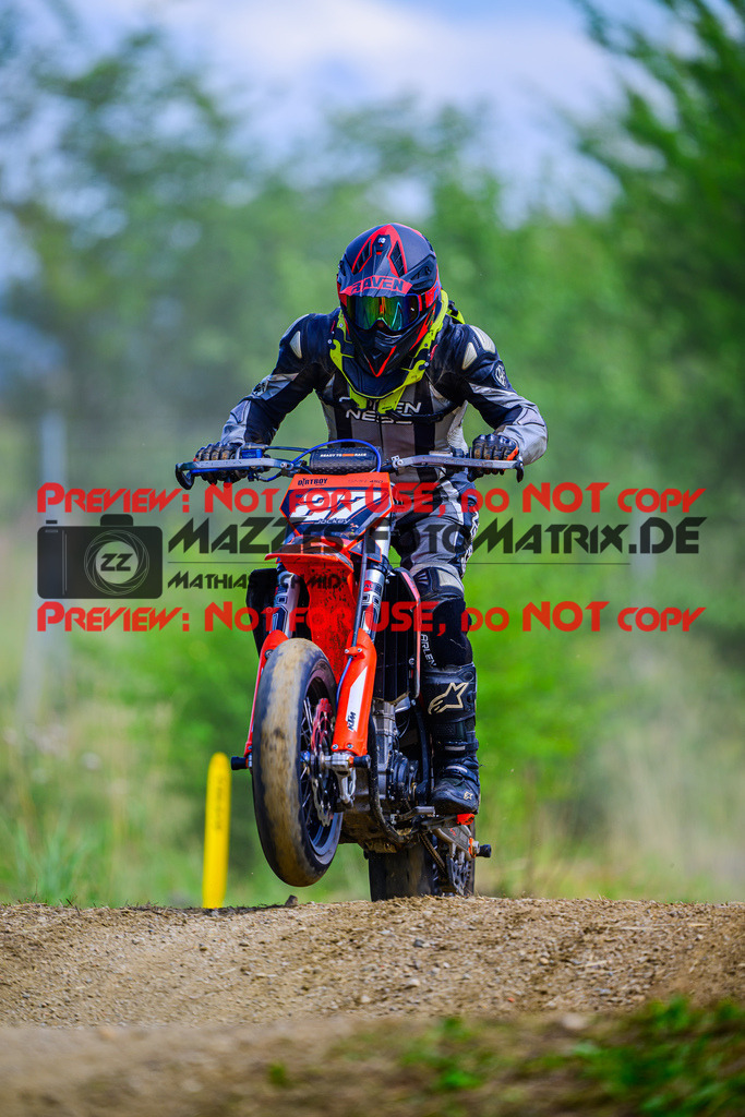 MaZZes_FotoMatrix_240713_6007705_9643 | UE40