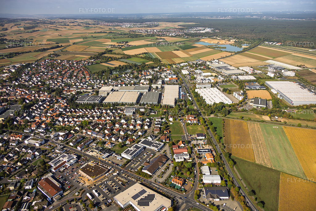 Luftbild: Gewerbegebiet Stockstädter Weg und INDUSTRIE HANDELS PARK von Osten mit Kühne + Nagel (AG & Co.) KG, Viking Office Deutschland GmbH, GDC Deutschland GmbH und VCA Logistik + Services GmbH & Co. KG in Großostheim im Bundesland Bayern in Deutschland. – Foto: IMG_159172.jpg vom 22.09.2026 durch Werner Riehm/FLY-FOTO.de – Auflösung des Originals: 5842 x 3895 px – Industriehandelspark: Flexible Büros und mehr mieten – Globale Spedition und Lieferkettenmanagement | Kühne+Nagel Deutschland – Viking Bürobedarf – Online Shop für Büroartikel | Viking DE – WWW.GRIES-DECO-COMPANY.COM – VCA Logistik + Services GmbH & Co. KG