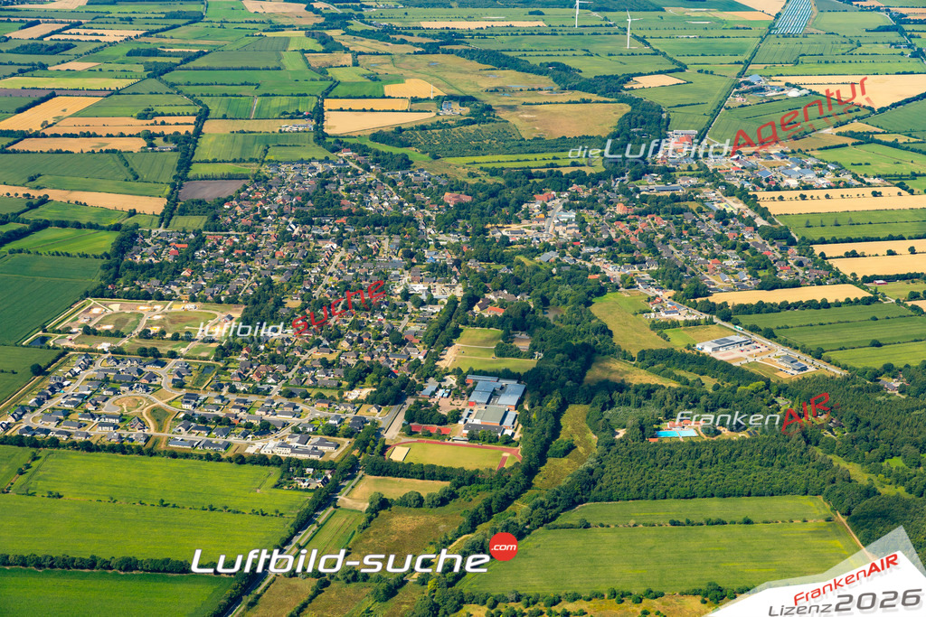 Das Luftbild der Stadt Schafflund wurde 2022 vom Flugzeug heraus erstellt (keine Drohnen-Aufnahmen) Aufnahmehöhe ca.450 Meter- hohe Bildauflösung und Druck-Qualität. Garantiert!
