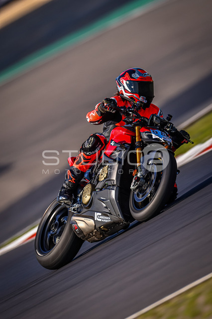 0082-240624_NR-007_82 | Deine Full-Service-Agentur für ✔️Videoproduktionen und ✔️Motorsportfotografie Jetzt Angebot anfragen!