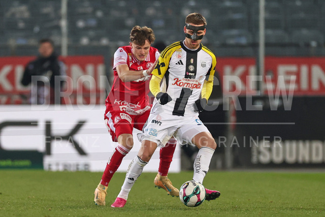Austrian Bundesliga: Grazer AK 1902 vs LASK | GRAZ, AUSTRIA, 13.DEC.25 - SOCCER - ADMIRAL Bundesliga, Grazer AK 1902 vs LASK. The image shows Thomas Schiestl (GAK) and Kasper Jorgensen (Lask).