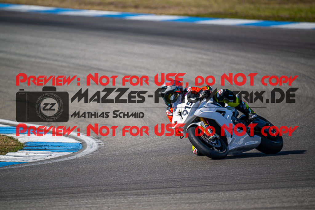 MaZZes_FotoMatrix_230410_4581 | ROT