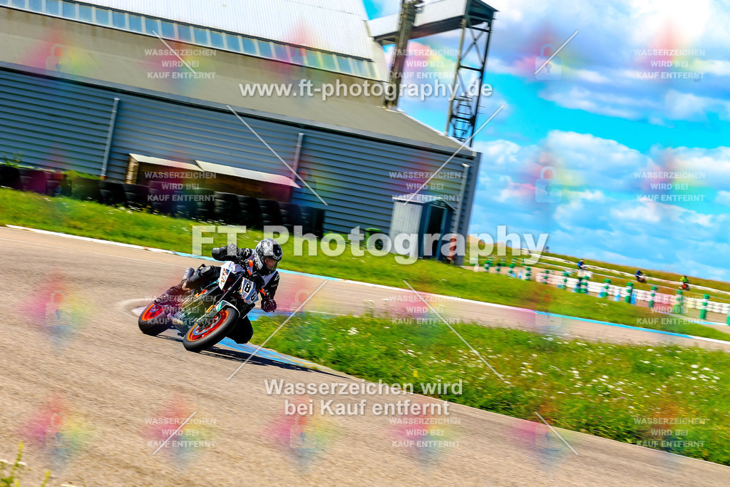 086-6164 | Hier findet Ihr Bilder von Touristenfahrten auf der Nürburgring Nordschleife oder von anderen Veranstaltungen die ich besucht habe. Viel Spass beim Durch Schauen 