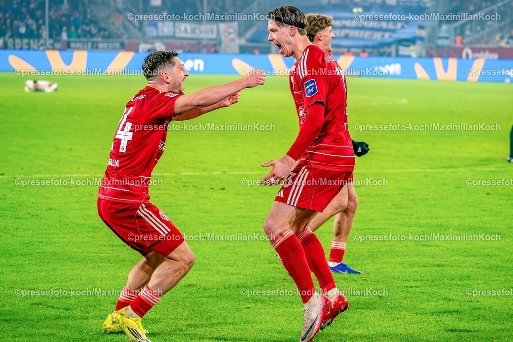 xKKUx16012601057 | 16.01.2026, xkkux, Fußball, Fortuna Düsseldorf - Arminia Bielefeld, 2. Fußball Bundesliga, Merkur Spiel-Arena, Saison 2025 2026: Torjubel nach dem Tor zum 1:0 durch Torschütze Cedric Itten (Fortuna Düsseldorf #13) zusammen mit  Kenneth Schmidt (Fortuna Düsseldorf #04) DFB regulations prohibit any use of photographs as image sequences and or quasi-video.