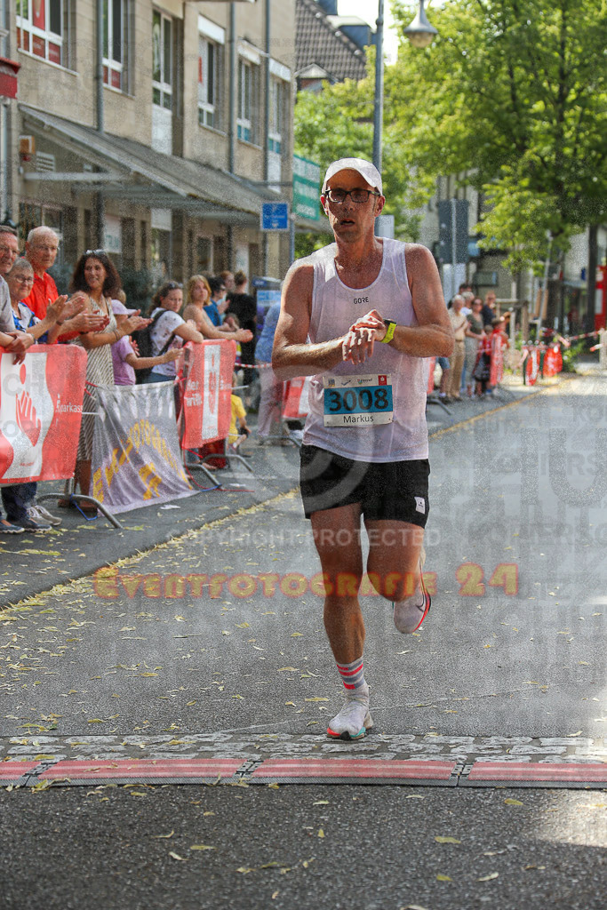 220625_1637_EX1_4764 | Sportfotografie im Rhein-Sieg Kreis, Köln, Bonn, NRW, Rheinland Pfalz, Hessen, etc. Unser Tätigkeitsfeld umfasst den Laufsport vom Volkslauf über den Marathon, Duathlon, Triathon bis zum Ultralauf wie Kölnpfad Ultra oder Schindertrail.