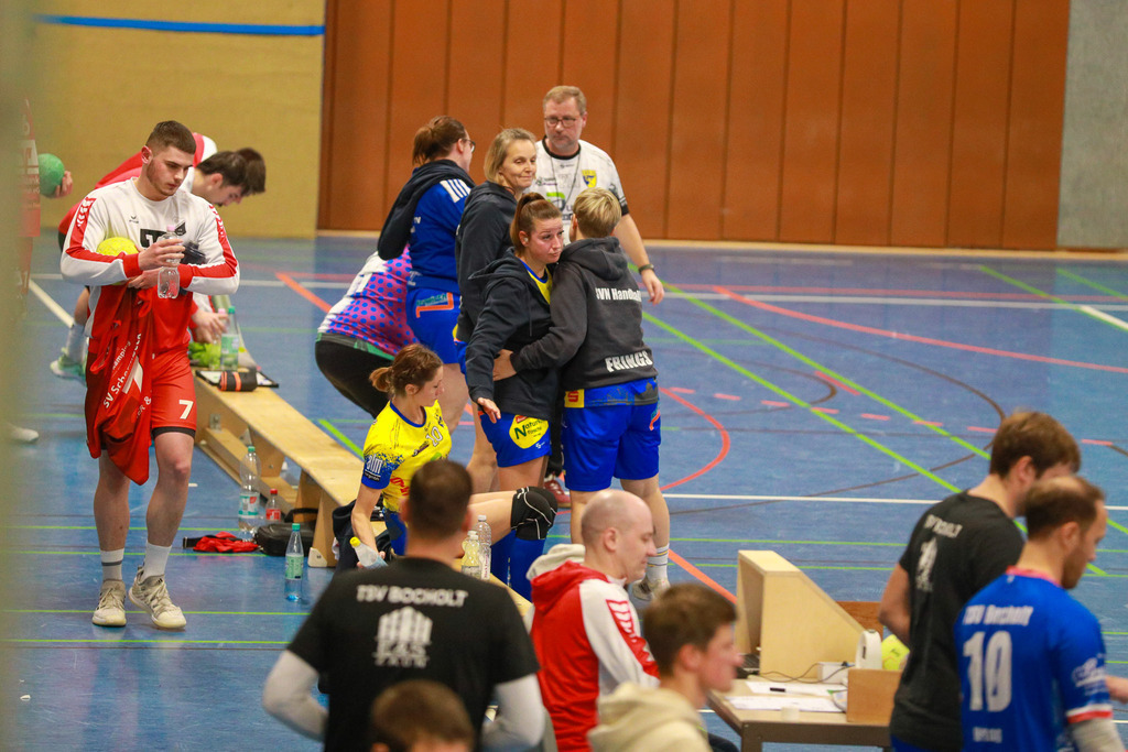 SvSchermbeck_SVN_061225_173 | Bildergalerie von Sport-Ereignissen aber auch von weiteren spannenden Dingen - nicht nur vom Niederrhein. In Anlehnung an den bekannten Spruch von Hanns Dieter Hüsch heißt das Motto: "Niederrhein ist überall".  - Realisiert mit Pictrs.com