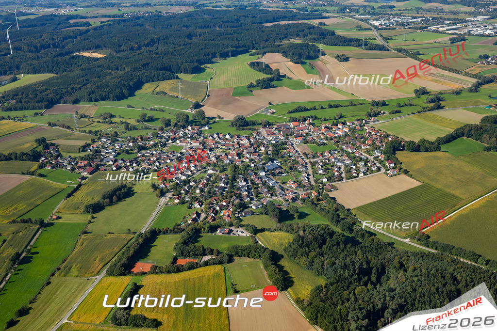 Die Luftaufnahme Klingen - Aichach wurde 2021 mittels Flugzeug (keine Drohne) erstellt. Hohe Auflösung -für große Poster und Wandbilder geeignet!