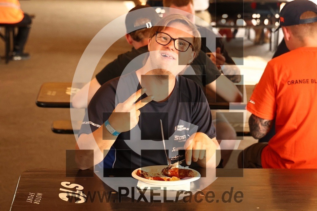 social-20260606_11750 | Schöne Erinnerungen an spannende Momente - das festzuhalten ist unser Job. PIXELrace.de ist seit 2003 auf den Rennstrecken Europas unterwegs um die Action draußen beim Fahren und die wunderbare Stimmung imm Fahrerlager für euch einzufangen.