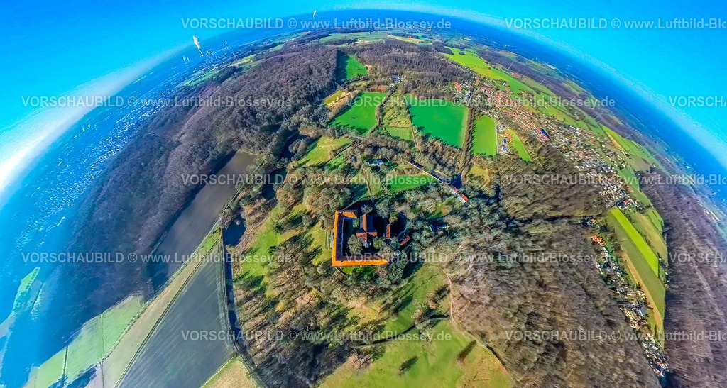 Selm230290007_Cappenberg_Schloss-2 | Luftbild, Schloss Cappenberg, Erdkugel, Fisheye Aufnahme, Fischaugen Aufnahme, 360 Grad Aufnahme, Cappenberg, Selm, Münsterland, Nordrhein-Westfalen, Deutschland