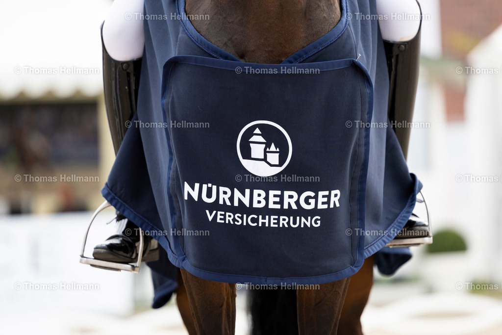 TH_31-RICHTER Leonie (GER)_ Be Sure FRH_31090 | Longines Balve Optimum 2025 am 14.06.25 in Balve, Schloss Wocklum, 31RICHTER Leonie (GER), Be Sure FRH