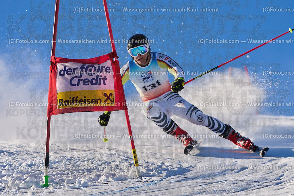 ALP5022_MASTERS-Cup_GS-A Herrn_Etschmann Tobias | (C)FotoLois.com, Alois Spandl. FIS Masters-Cup Wildschönau, Giant Slalom auf der Piste Schatzberg GS, Siegerehrung auf dem Dorfplatz Niederau, Sa 13. Januar 2024.