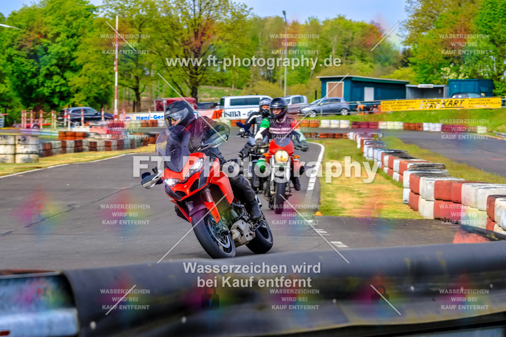 _OTO3403 | Hier findet Ihr Bilder von Touristenfahrten auf der Nürburgring Nordschleife oder von anderen Veranstaltungen die ich besucht habe. Viel Spass beim Durch Schauen 
