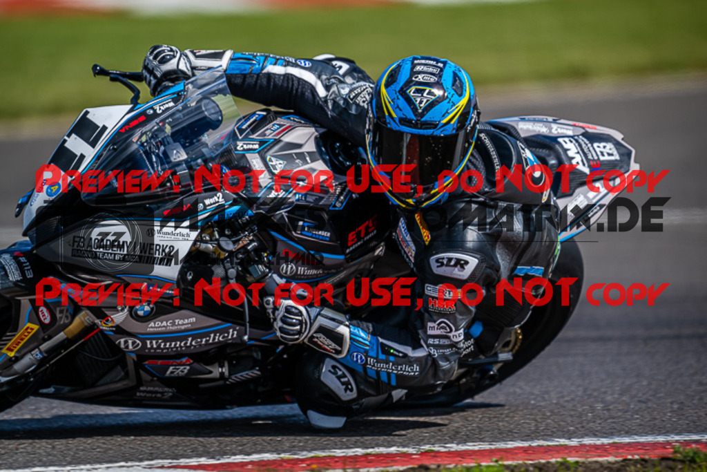 MaZZes_FotoMatrix_220506_90847 | Fotograf Mathias Schmid
Sportfotograf,
Eventfotograf,
Hochzeitsfotograf,
Portraitfotograf